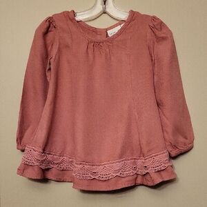Super cute dusty rose long sleeve top with lace detail